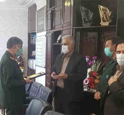 تقدیر فرمانده سپاه حضرت امیر المومنین(ع) استان ایلام، سردار شاکرمی، از مدیر عامل شرکت پتروشیمی ایلام