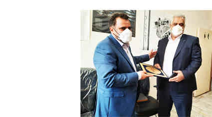 مدیر عامل پتروشیمی ایلام از رئیس بهداشت و درمان شهرستان‌ چوار تجلیل کرد