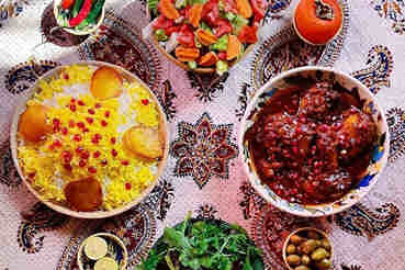 طرز تهیه مرغ ناردونی با انارهای تازه فصل