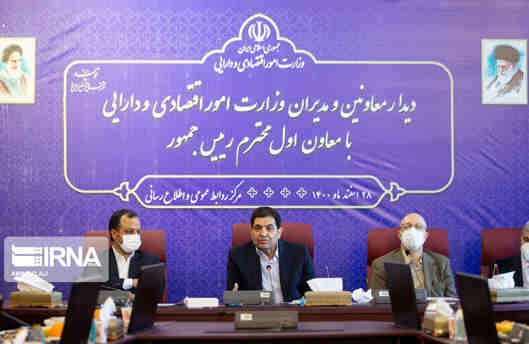 مخبر: درآمدهای حاصل از فروش نفت باید صرف سرمایه گذاری در کشور شود