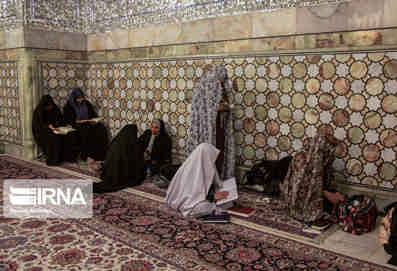 ۳۲۰ هزار مسافر نوروزی در ایلام، زائر اماکن مذهبی شدند