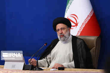 رئیسی سیاست دولت برای کاهش گرانی‌ها را تبیین کرد/ ادامه اصلاح سیاست‌های پولی و مقابله همزمان با گرانفروشی