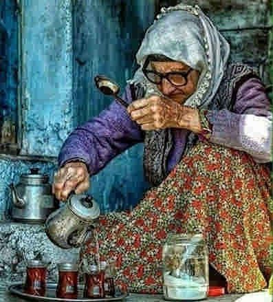 بلند شو ! دو استکان لبخند بریز!   &#x۲۷۰d;&#xfe۰f; اسلام انصاری فر