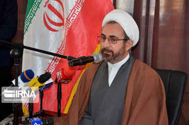 امام جمعه ایلام: دولت سیزدهم با تمامی توان و روحیه جهادی درصدد رفع مشکلات کشور است