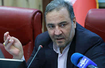 استاندار ایلام: تشدید نظارت مانع توزیع هشت هزار و ۵۰۰ کیسه آرد خارج از شبکه شد