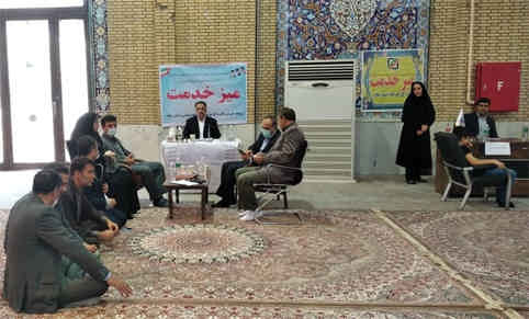 برپایی میز خدمت اداره‌کل فرهنگ و ارشاد اسلامی استان در محل نماز جمعه، به مناسبت سالروز اولین اقامه نماز جمعه کشور بعد از پیروزی انقلاب اسلامی