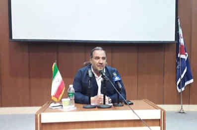 اساتید و نخبگان دانشگاهی یاریگر دولت در پیشبرد برنامه ها باشند