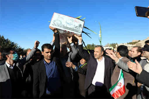 تشییع باشکوه پیکر شهیدان نشان دهنده ضمیر بیدار و با بصیرت مردم ایلام است