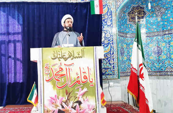 حجت الاسلام فریادی:  عملکرد فرماندار سابق سیروان برای رفع مشکلات مردم قابل تقدیر است
