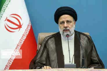 بیست و هشتمین آیین تکریم از خادمان قرآن کریم؛ رییس جمهور از خادمان قرآن کریم تجلیل کرد