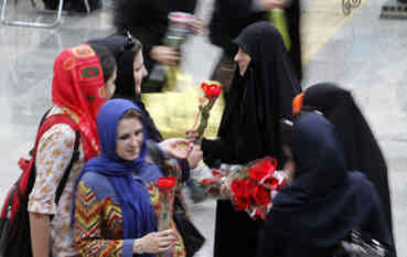 استاد اخلاق: هر شخصی صلاحیت نهی از منکر ندارد/ در خشونت هیچ خیری نیست   * لیلا اصلانی