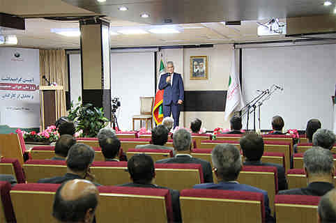 مدیرعامل پست بانک ایران در آیین گرامیداشت روز ملی جوانی جمعیت : بانک به عنوان یک بنگاه اقتصادی می‌تواند نقش ویژه‌ای در رشد تولید و مهار تورم داشته و به رشد جمعیت کمک کند