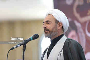 امام راحل (ره) با پشتوانه مردم پرچمدار مبارزه برای احیای دین خدا شد