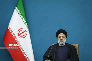 رئیس جمهور: همه سلیقه‌های سیاسی خود را صاحب ایام فجر بدانند