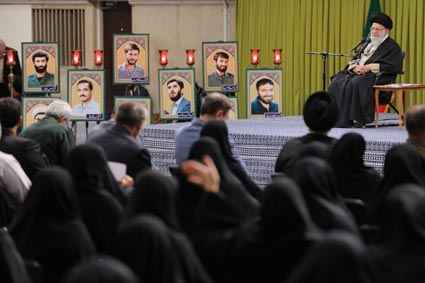 در دیدار دست‌اندرکاران کنگره ۲۴ هزار شهید تهران بزرگ؛ رهبر انقلاب: تهران نماد شجاعت، دینداری و استقلال طلبی ملت ایران است