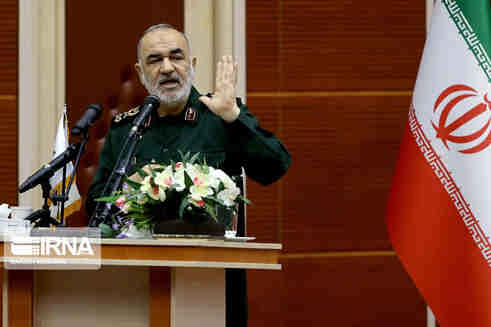 واکنش سرلشکر سلامی به جنگ کشتی‌ها؛ یکی بزنید، دوتا می‌خورید