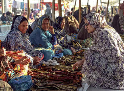 ایجاد صندوق ضمانت زنان سرپرست خانوار در دولت سیزدهم