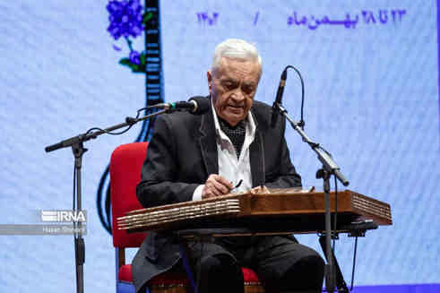 دراب و مضراب به مهر توکل/ خُنیاگر عاشق در موسیقی فجر تجلیل شد    *علیرضا سپهوند