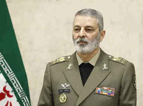 فرمانده کل ارتش؛ هوشیاری و فداکاری سربازان گمنام گویای مجاهدهای موثر آنها در مقابل انبوه توطئه هاست