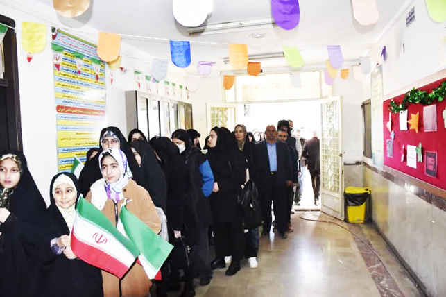 اداره کل اطلاعات استان ایلام از حضور حماسی مردم در پای صندوق‌های رأی قدردانی کرد