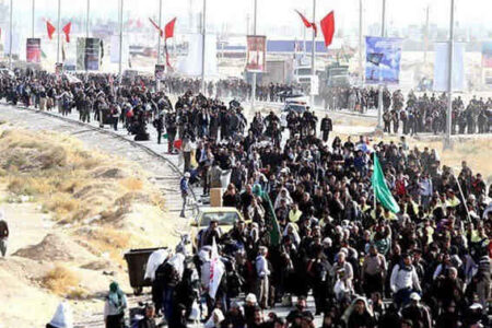 خدمت‌رسانی جهادی کارکنان گمرک در مرز بین المللی مهران/ تشریفات گمرکی ۱۴۰۰ کامیون مواکب از ۱۶ مرداد تاکنون