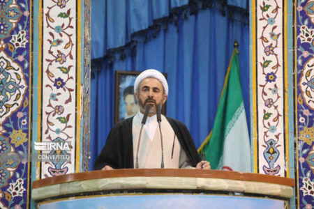 امام جمعه ایلام: اتحاد ملت‌های مسلمان، شکست استکبار جهانی را نزدیک می‌کند