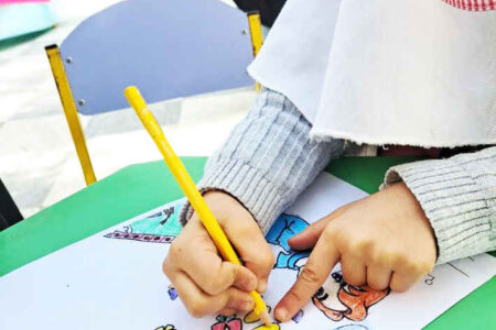 کار از جوانان گذشته، حالا نوبت کودکان است   ✍عباس خزلی