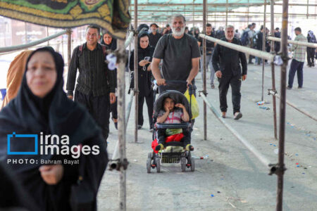 سردار رادان در مرز مهران: ۷۵ درصد زائران اربعین به کشور بازگشته‌اند