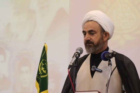 امام جمعه ایلام: پرستاران در بحران‌ها سلامت خود را فدای نجات بیماران کردند