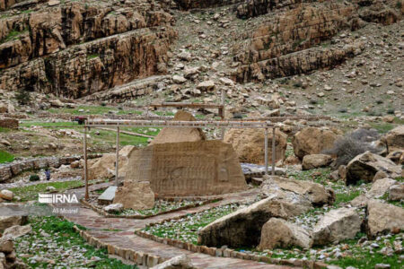 کول‌فرح خوزستان؛ جایی که سنگ‌ها قصه‌های هزارساله می‌گویند