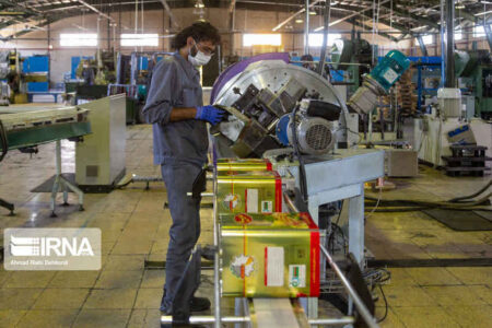 شکاف عمیق دستمزد واقعی و اسمی/افزایش دستمزد باید چندمرحله‌ای باشد