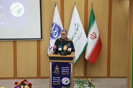 سردار حسینی: قلم و دوربین امروز نقش سلاح در جنگ را دارند + گزارش تصویری