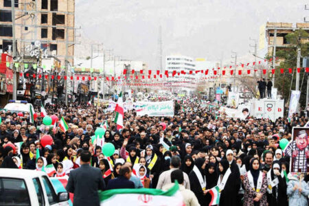 مردم ایران، ستون پایدار انقلاب در خیابان   * ناهید ابراهیمی