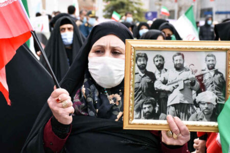 ۲۷ به توانِ ۲۲   ✍️ اسلام انصاری فر
