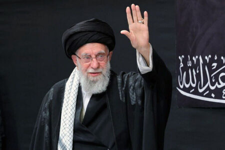 رهبر معظم انقلاب به شهادت رسیدند