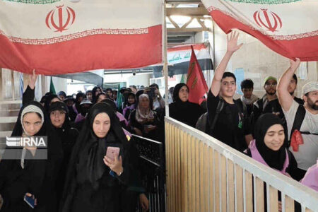 تردد ۳۲۴ هزار مسافر از مرز مهران/ بسیج امکانات برای استقبال از زائران عرفه