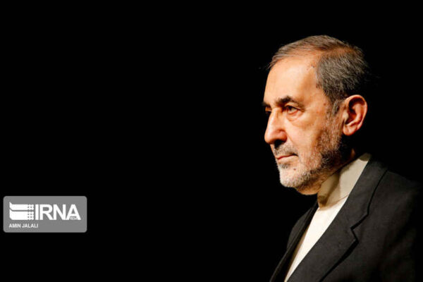 ولایتی: ضامن عینی بقای توافق، تنگه هرمز است