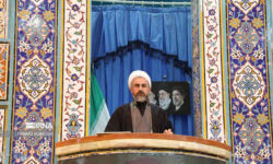 امام جمعه ایلام: بازدارندگی و جهاد اقتصادی هم‌تراز اقتدار نظامی است