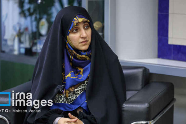 رهبر شهید با ارائه الگوی سوم برای زن مسلمان واقعیت زنان ایران را تئوری‌پردازی و مدون کردند