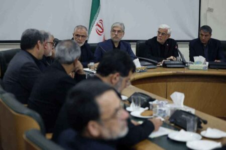 تاکید عارف بر ضرورت هماهنگی ملی برای برگزاری هرچه باشکوه‌تر آئین تشییع رهبر شهید انقلاب