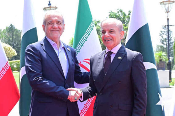 وزارت خارجه پاکستان: سفر پزشکیان بیانگر آرمان‌های مشترک تهران – اسلام‌آباد برای صلح است
