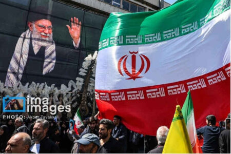 چهره‌های عراقی: تشییع شهید خامنه‌ای در عراق رویدادی تاریخی است