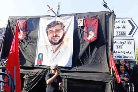 پیکر داماد شهید رهبر انقلاب بر دوش شاگردان و اهالی منطقه کن تهران تشییع شد+ فیلم
