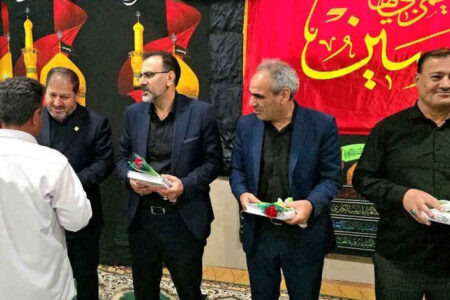 ۱۲ زندانی مالی در ایلام به یاد «آقای شهید ایران» آزاد شدند