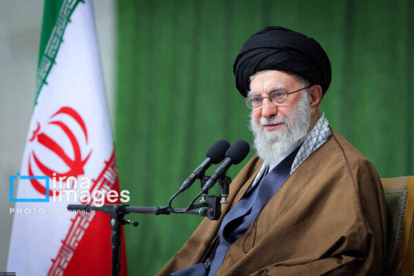 بازخوانی اندیشه‌های اقتصادی رهبر شهید/ از هدایت نقدینگی تا جمع‌سپاری مالی
