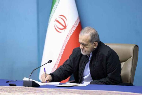 پیام حکیمانه و وحدت آفرین رهبر انقلاب مهم‌ترین پشتوانه برای صیانت از منافع ملی است