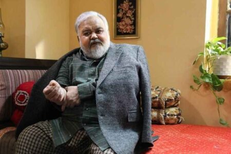 از «خداحافظ نابغه» تا «دیر کردیم برای قدردانی»؛ سینما در سوگ «عمو اکبر»