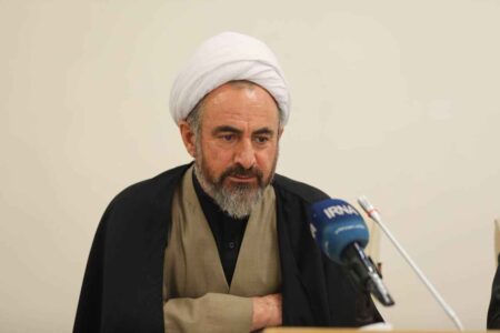 امام‌جمعه ایلام: خواسته‌ها از دولت با شرایط کشور همخوان باشد