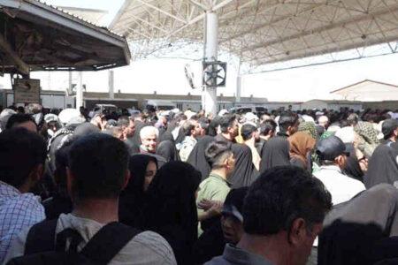 تردد روزانه ۲۲۱ هزار زائر از گذرگاه مهران ثبت شد