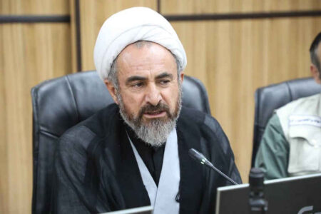 امام‌جمعه ایلام: زیارت اربعین به جریان فرهنگی ماندگار تبدیل شود